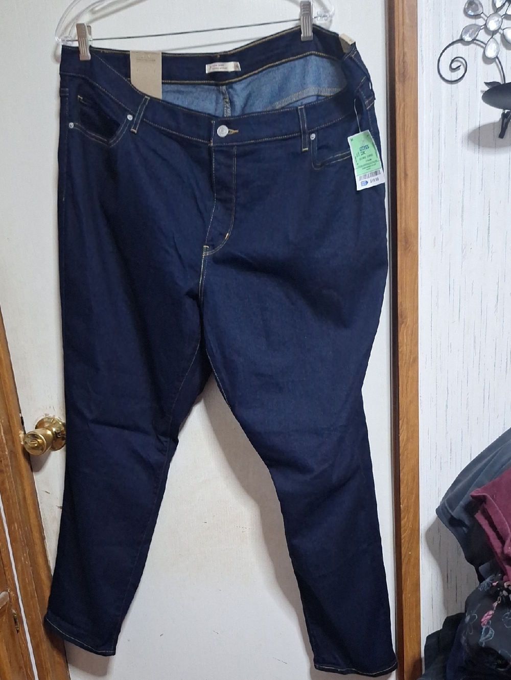 Levi's Women's Skinny Jeans in Dark Blue Denim